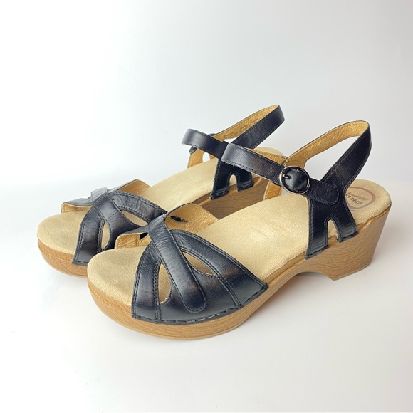 Dansko SEASON BLACK FULL GRAIN Sandal Size 40 - Picture 1 of 8